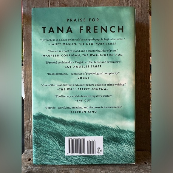 The Searcher by Tana French - Hardcover Book - EUC - Picture 3 of 11